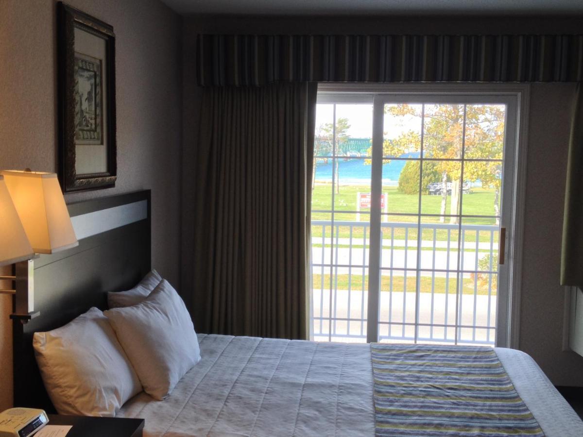 Parkside Inn Bridgeview Mackinaw City Bagian luar foto